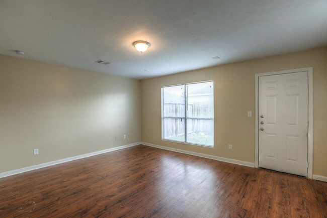 Building Photo - Pine Landing Homes