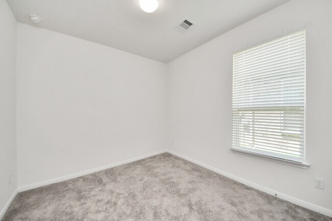 Building Photo - 1270 Glendora Dr