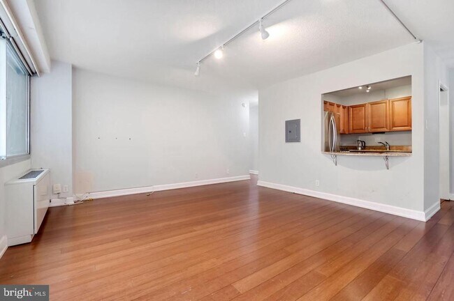 Building Photo - 4515 Willard Ave