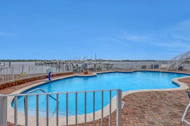 Building Photo - 149 Harbors Way