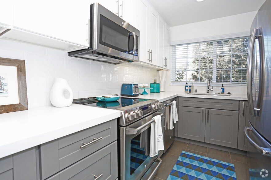 Serenity at Larkspur 700 Lincoln Village Cir Larkspur CA 94939