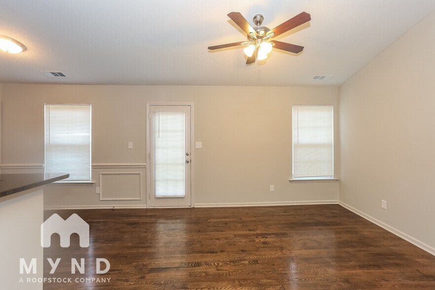 Building Photo - 4014 Old Glory Dr