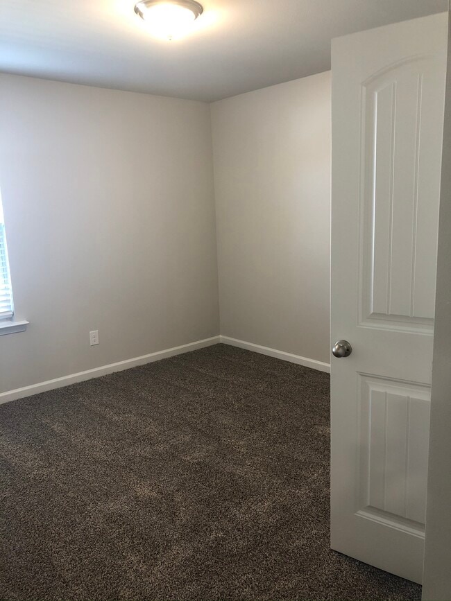 Building Photo - 23136 Jinkins Ln