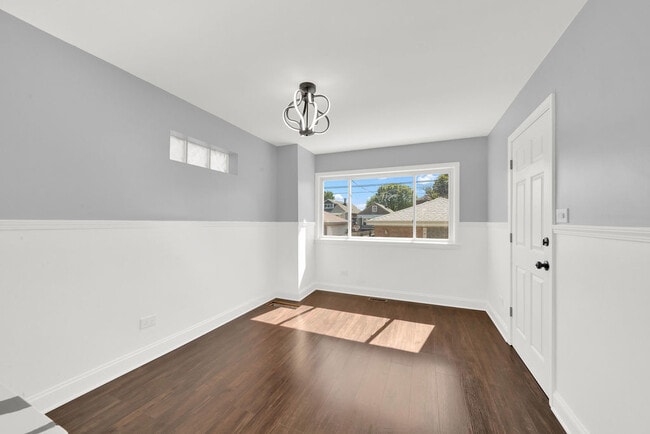 Building Photo - 7245 S Washtenaw Ave.