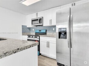Building Photo - 4550 SW 68th Ct Cir