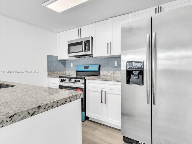 Primary Photo - 4550 SW 68th Ct Cir