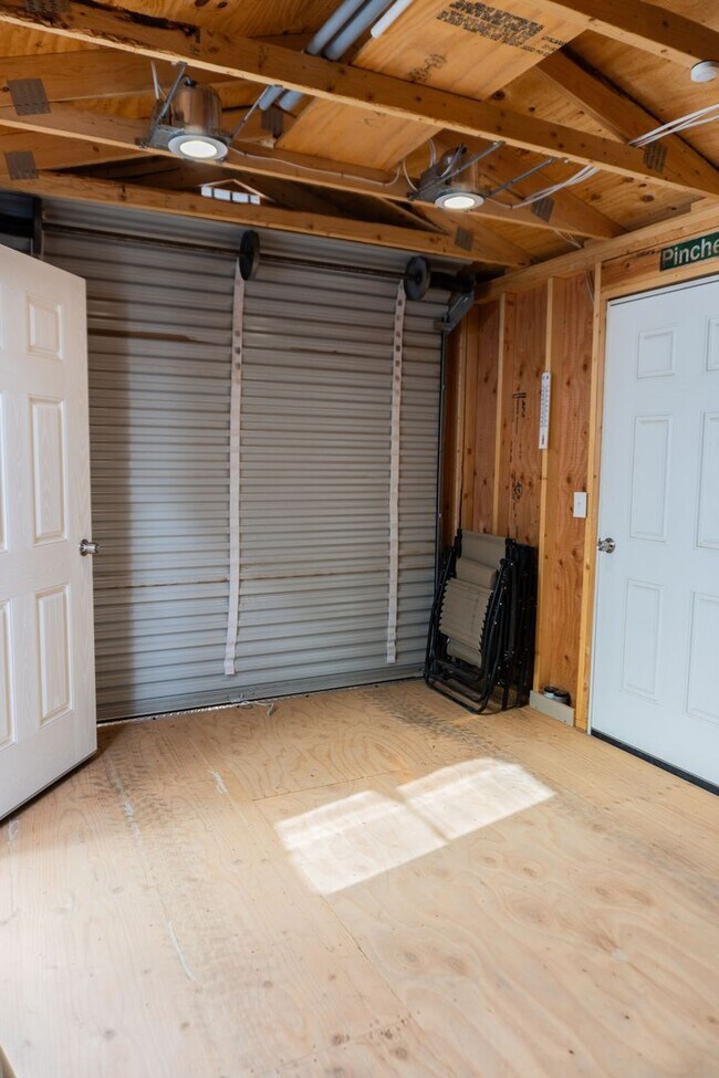 Building Photo - Turn-Key Park Model in Yuma Foothills – Fu...