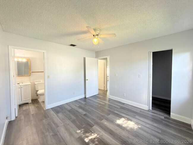 Building Photo - 4885 Badger Rd