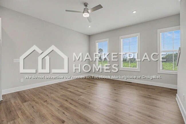 Building Photo - 1374 Cozy Cir SE