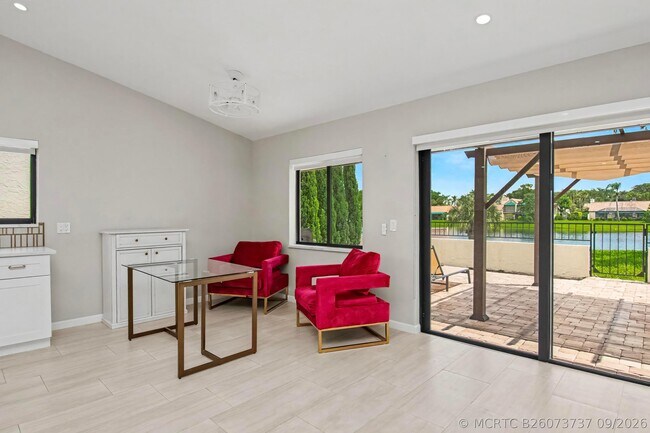 Building Photo - 21460 Laguna Dr