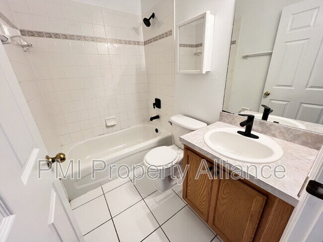 Building Photo - 16044 Worthington Blvd