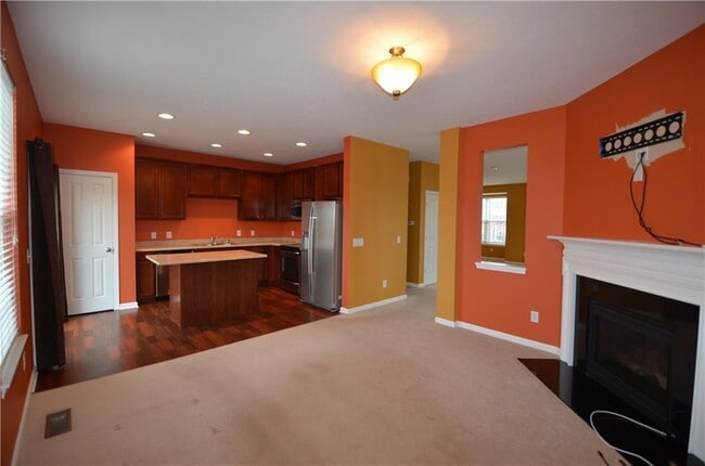 Building Photo - 13334 E Golden Gate Dr