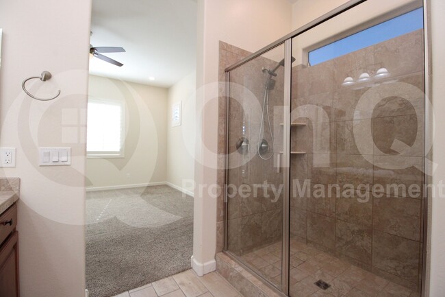 Building Photo - 4984 S Leisure Way