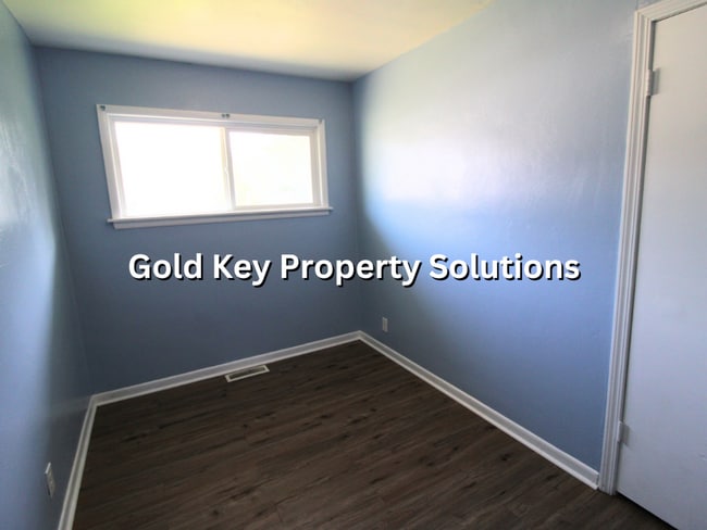 Building Photo - 3 BR 1 BA House in the Meadowbrook Area (S...