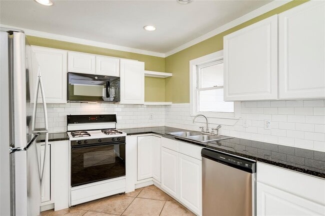Building Photo - 8314 Polar Dr