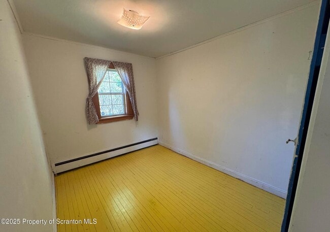 Building Photo - 394 Dennis Rd