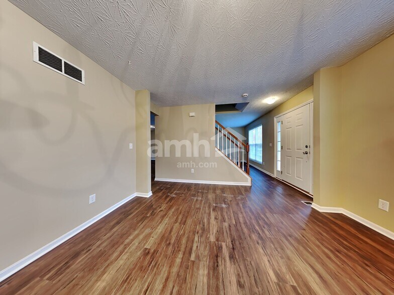 Building Photo - 8888 Woolstone Ct