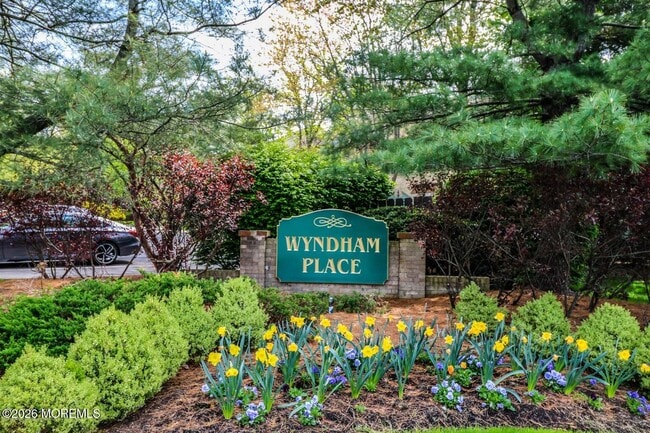 Building Photo - 83 Bradford Ct