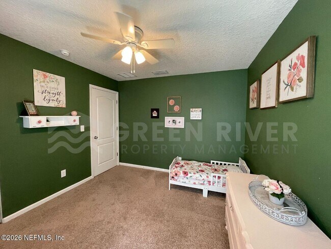 Building Photo - 15366 Bareback Dr