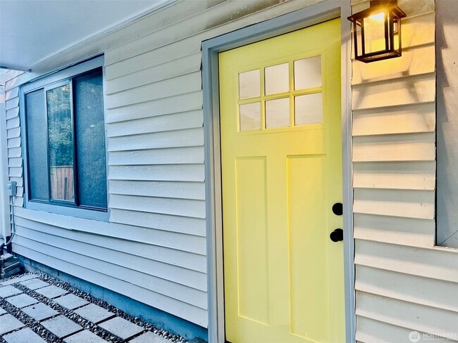 Building Photo - 9359 Forest Ct SW