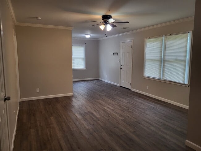 Building Photo - 3107 Andros Dr SW