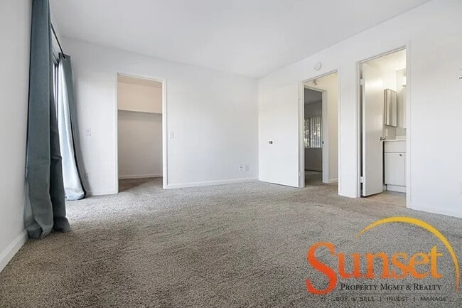 Building Photo - 7755 Starling Dr