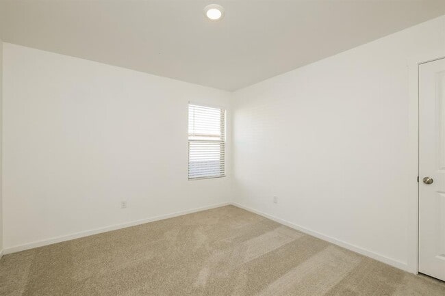 Building Photo - 12528 Huntington Rdg Wy