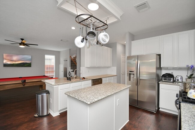 Building Photo - 2322 Lord Nelson Dr