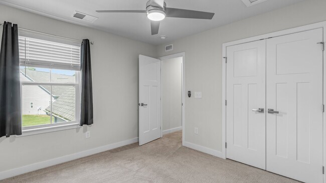 Building Photo - 1813 Doubloon Way