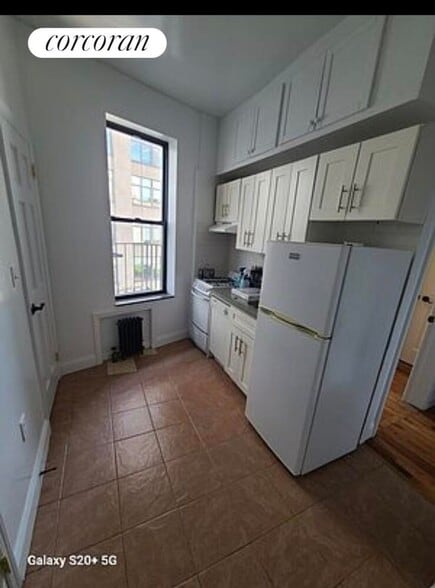 Primary Photo - 34 Watts St