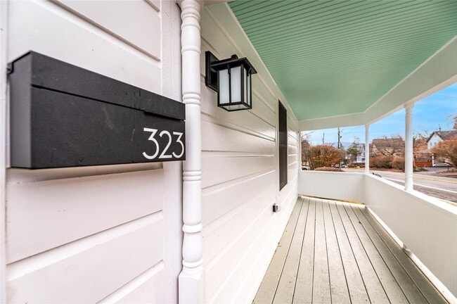 Building Photo - 323 N Highland Ave