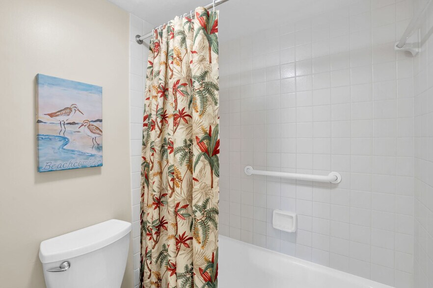 Building Photo - 600 Neapolitan Way