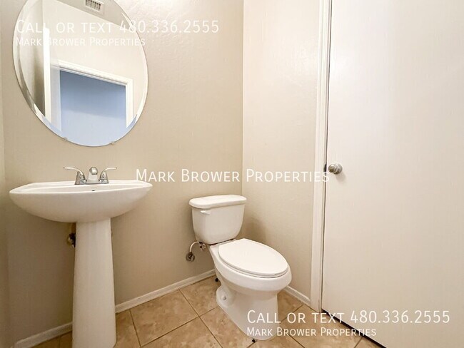 Building Photo - 396 E Bradstock Way