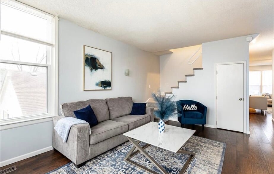 Building Photo - 4742 Jarboe St