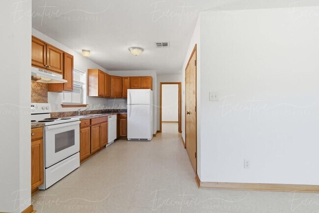 Building Photo - 2220 N Malcolm St