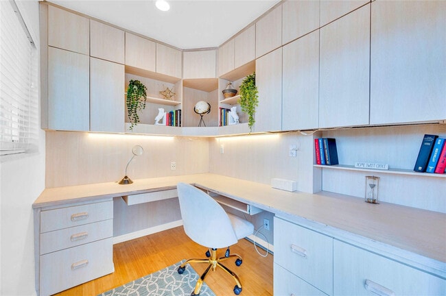 Building Photo - 2740 NE 15th St