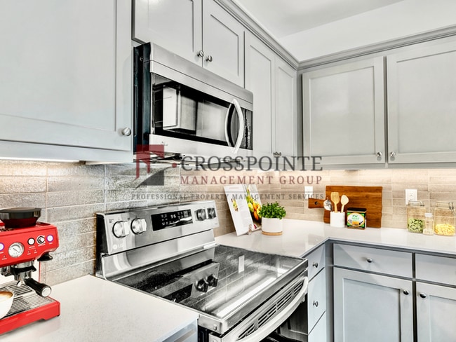 Building Photo - Luxury 3 Bedroom 2.5 Bath Townhome in Bullard, TX!