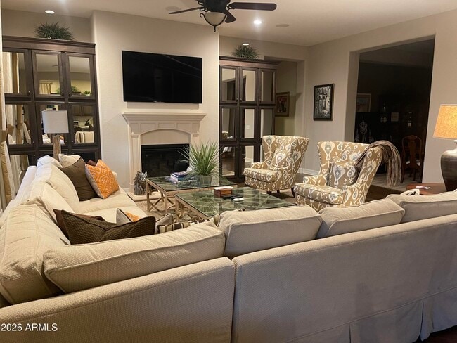 Building Photo - 5907 E Calle de Las Estrellas Rd