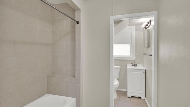 Building Photo - 4010 Speedway