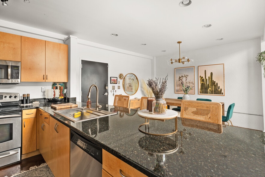 Building Photo - 195 Arizona Ave NE