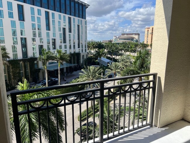 Building Photo - 550 Okeechobee Blvd
