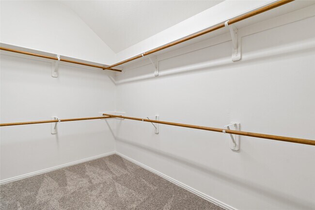 Building Photo - 3326 Lakeway Ln