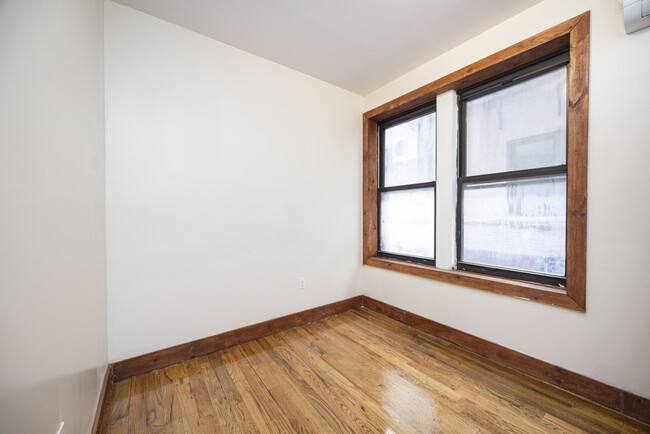 Building Photo - 336 Starr St
