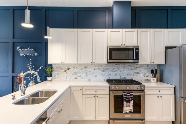 Building Photo - 908 Nueces St