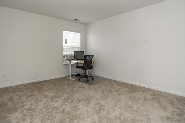Building Photo - 252 Pendergast Rd