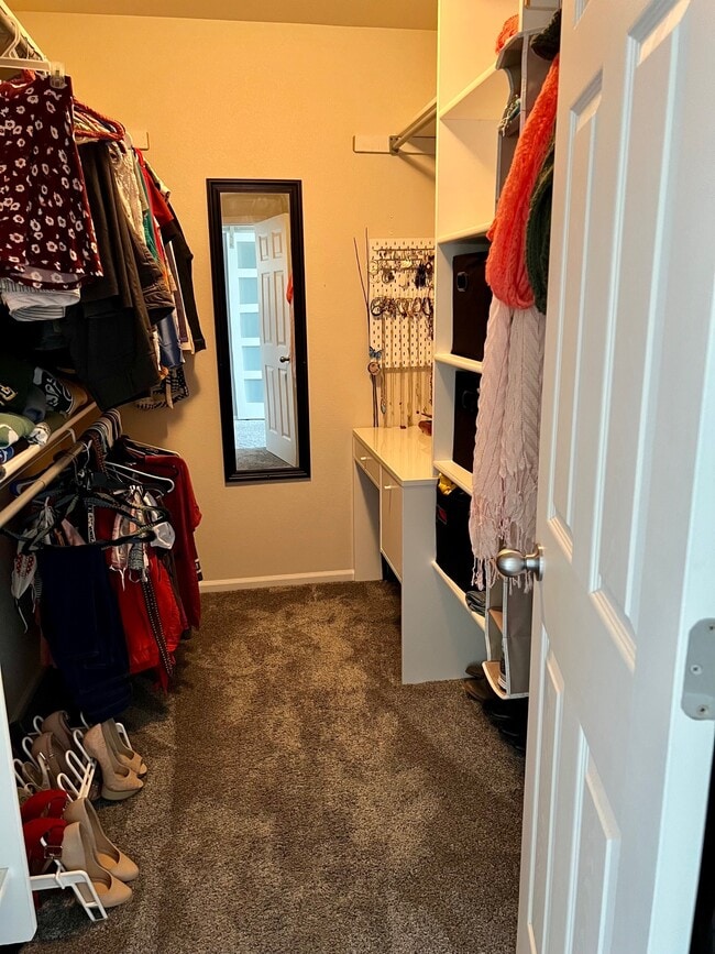 Building Photo - 12783 Leyden St