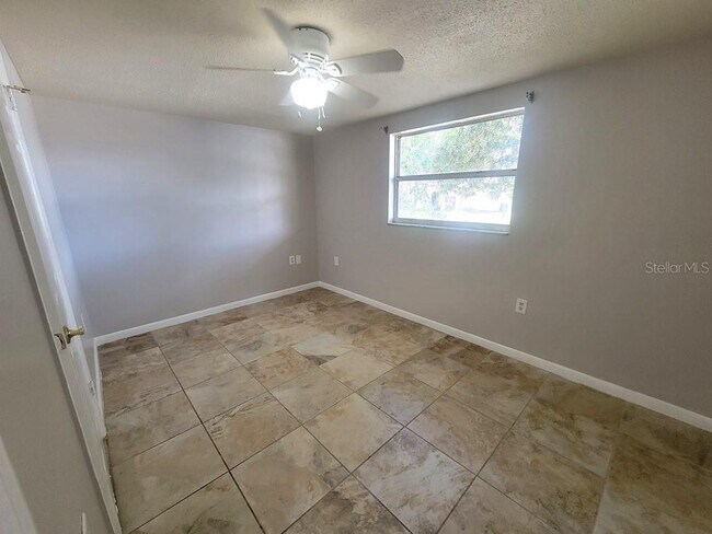 Building Photo - 7831 Sagebrush Dr