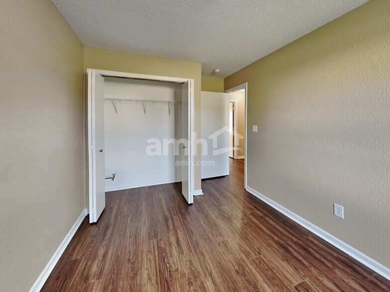 Building Photo - 5719 Wood Hollow Dr