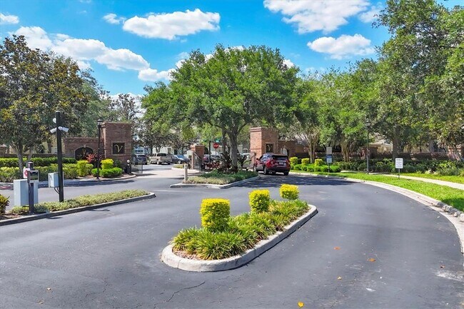 Building Photo - 4920 Pond Ridge Dr