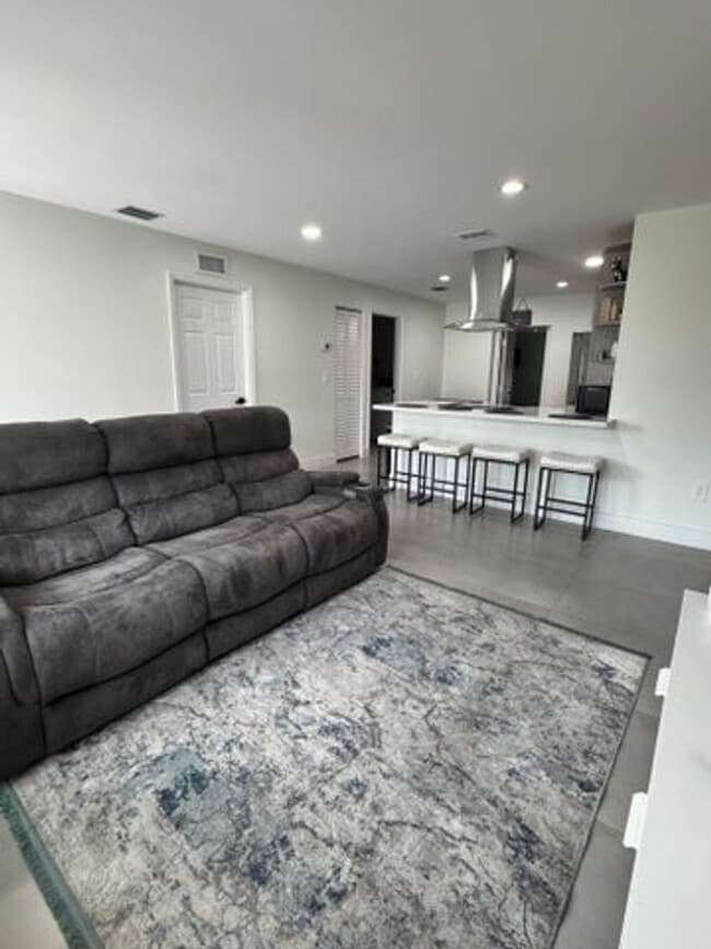 Building Photo - 2314 Pinecrest Ct